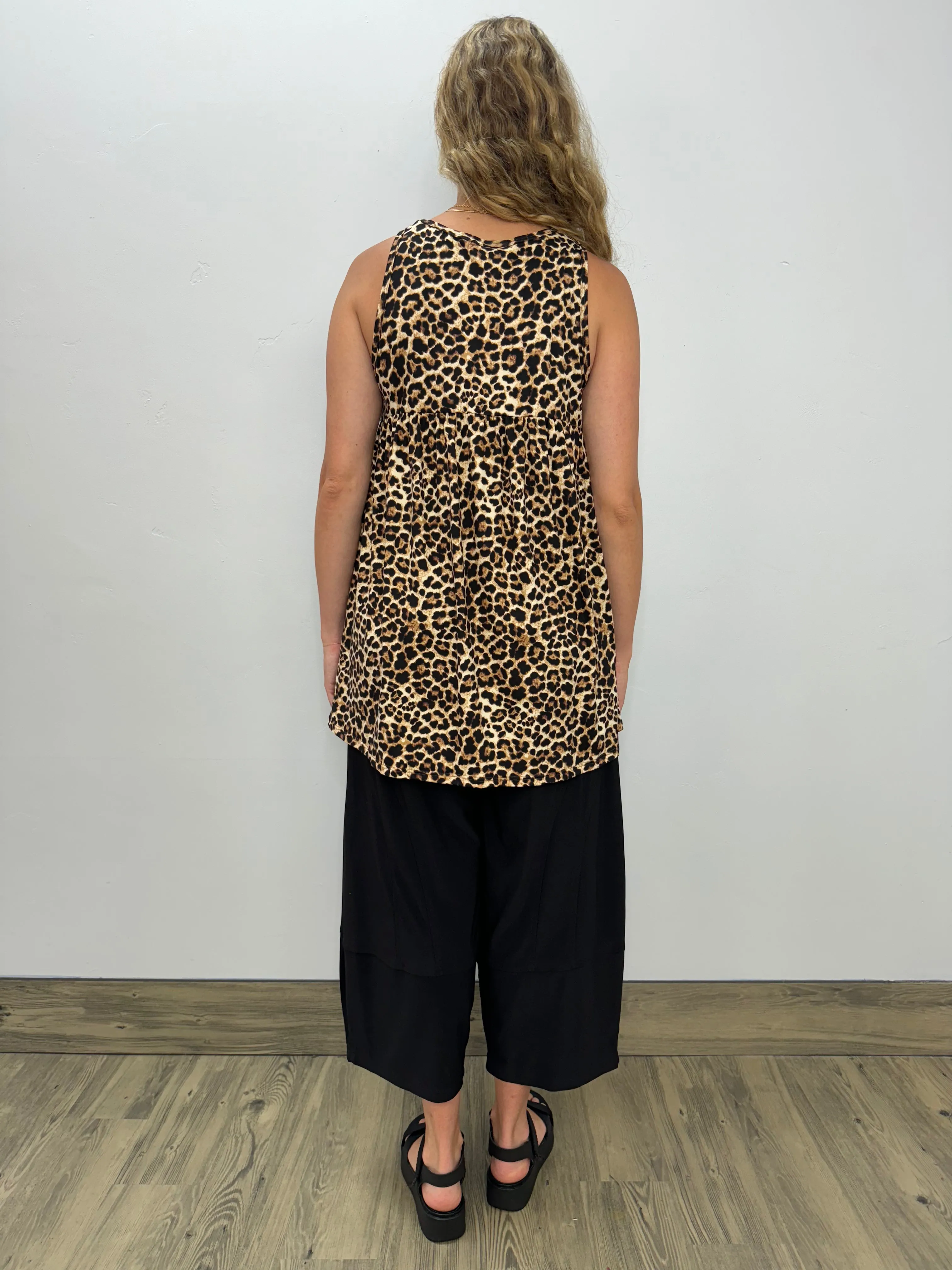 2AM Petite Sleeveless Brown Cheetah Tunic Tank