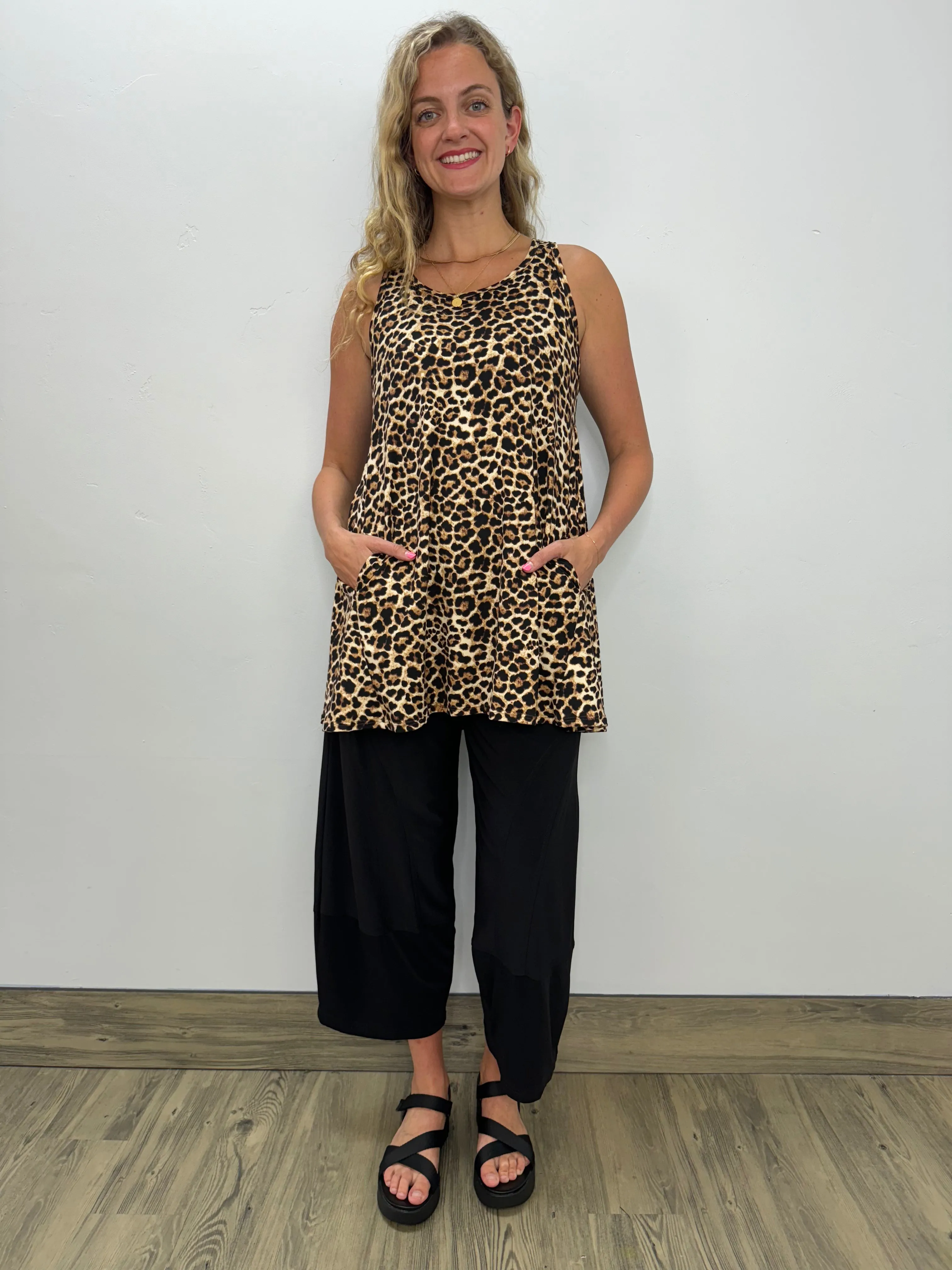 2AM Petite Sleeveless Brown Cheetah Tunic Tank