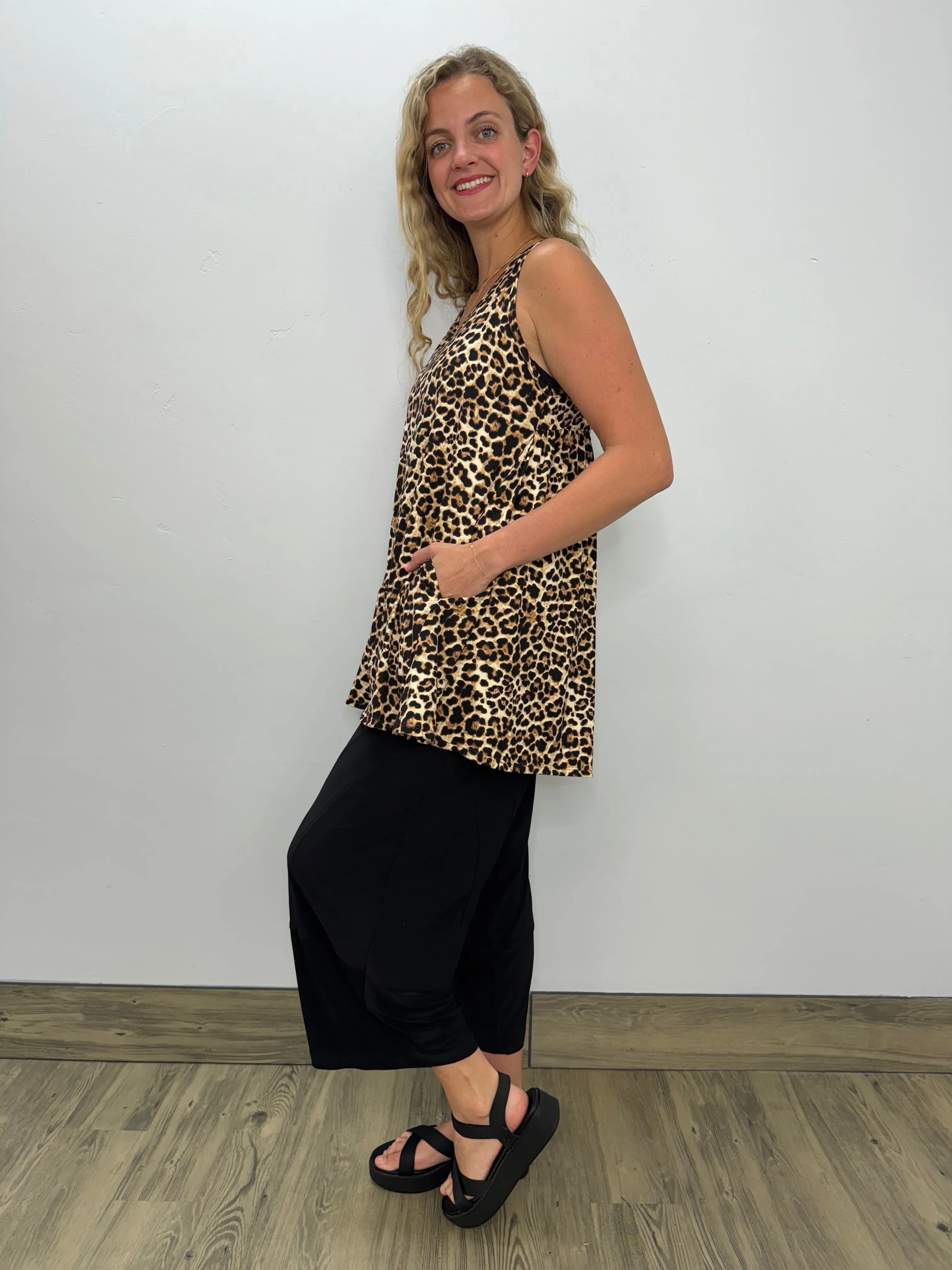 2AM Petite Sleeveless Brown Cheetah Tunic Tank