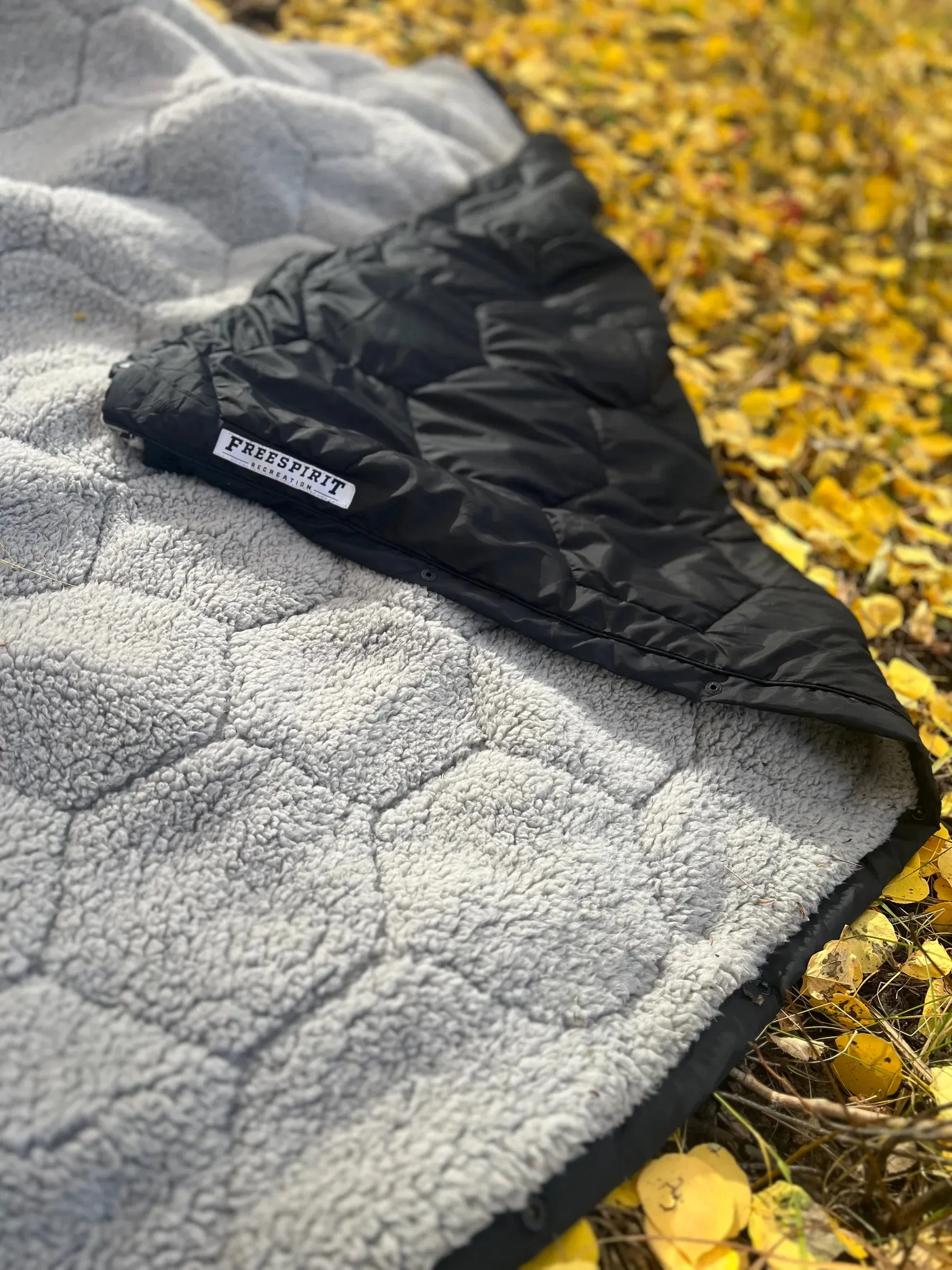 FSR - Anywhere Poncho/Puff Blanket