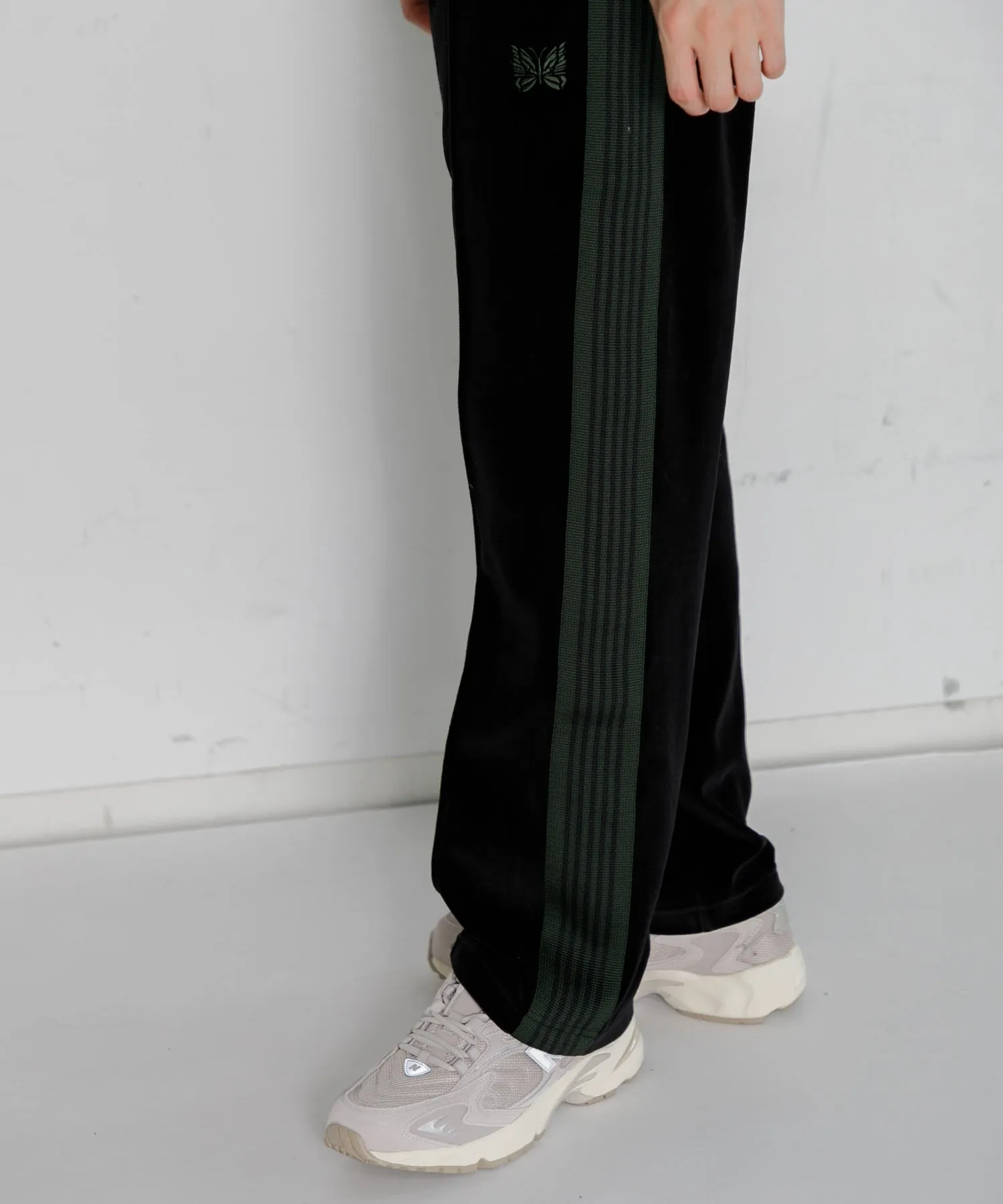 【MEN , WOMEN】NEEDLES Narrow Track Pant - C/Pe Velour