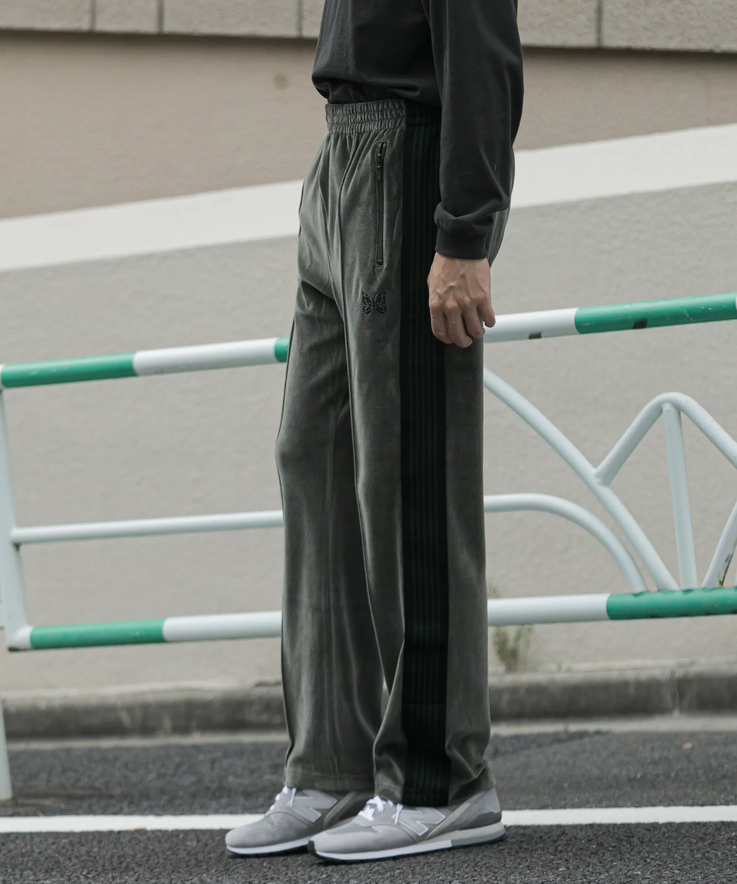 【MEN , WOMEN】NEEDLES Narrow Track Pant - C/Pe Velour