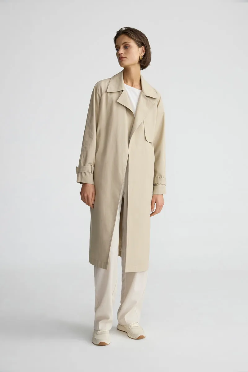 THE CLASSIC TRENCH - KHAKI