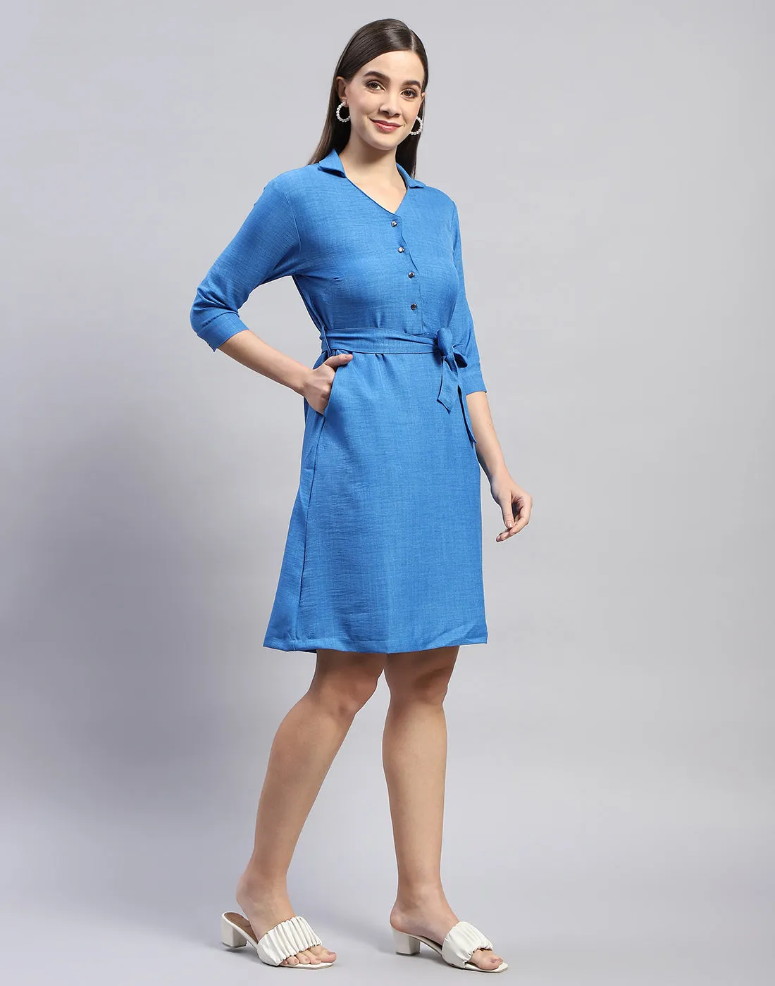 Women Blue Solid Collar 3/4 Sleeve Tunic